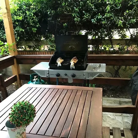 아파트 Pine-tree W/ Private Garden 50 M From The Sea *