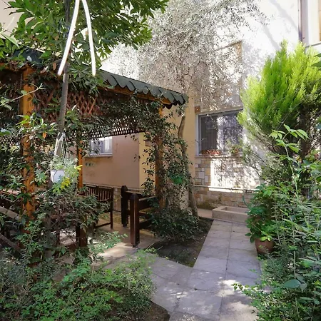 아파트 Pine-tree W/ Private Garden 50 M From The Sea *