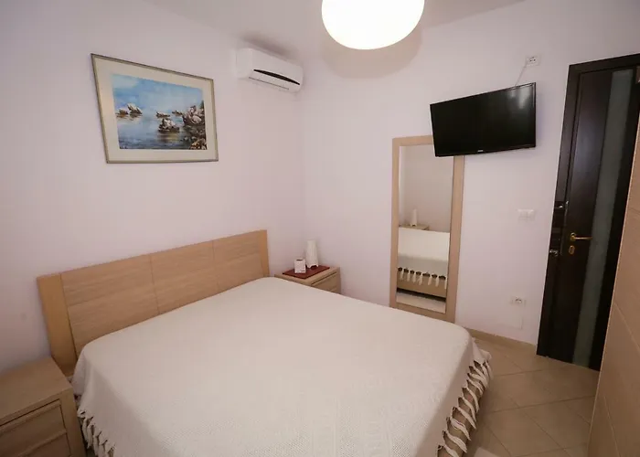 Appartement Pine-tree W/ Private Garden 50 M From The Sea